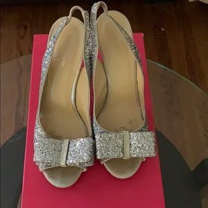 Kate Spade Charm Bow Glitter Heals